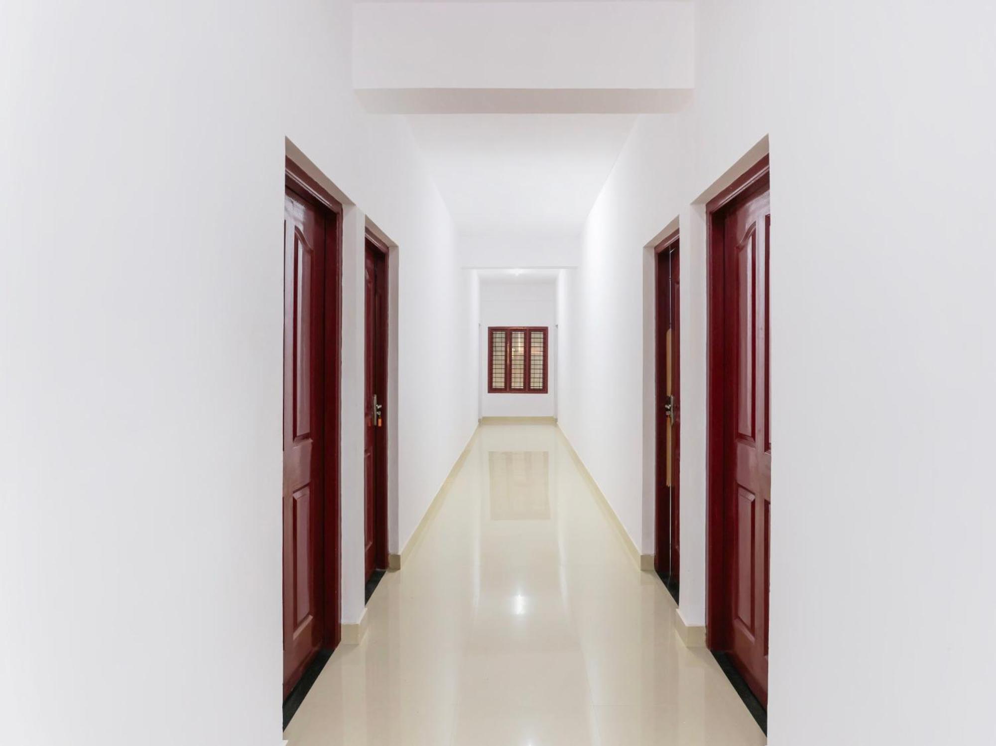 Hotel O Nila Tourist Home Thiruvananthapuram ภายนอก รูปภาพ